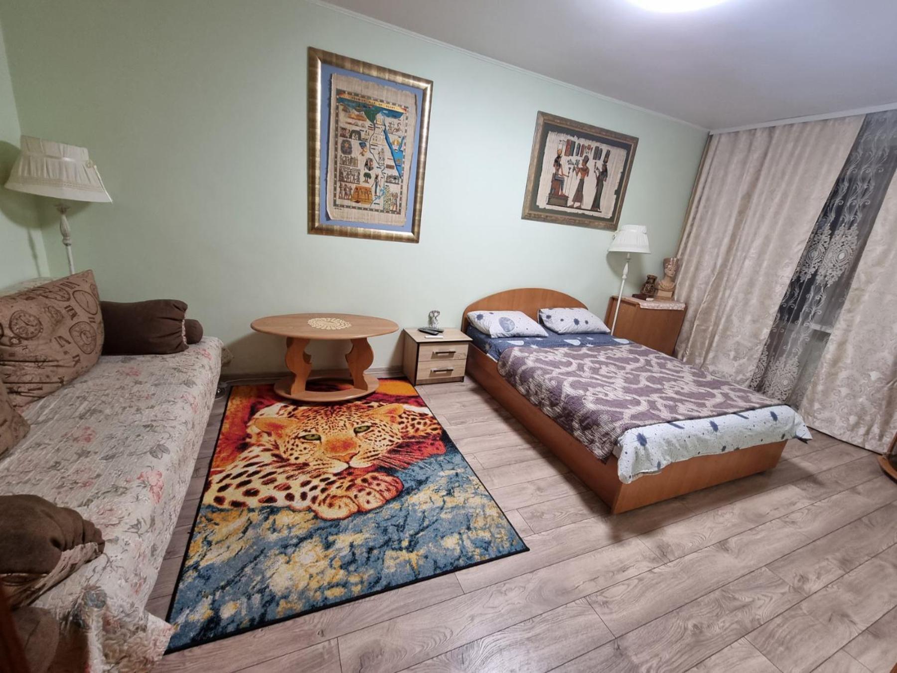 House Hotel Apartments 2 Rivne Exterior foto